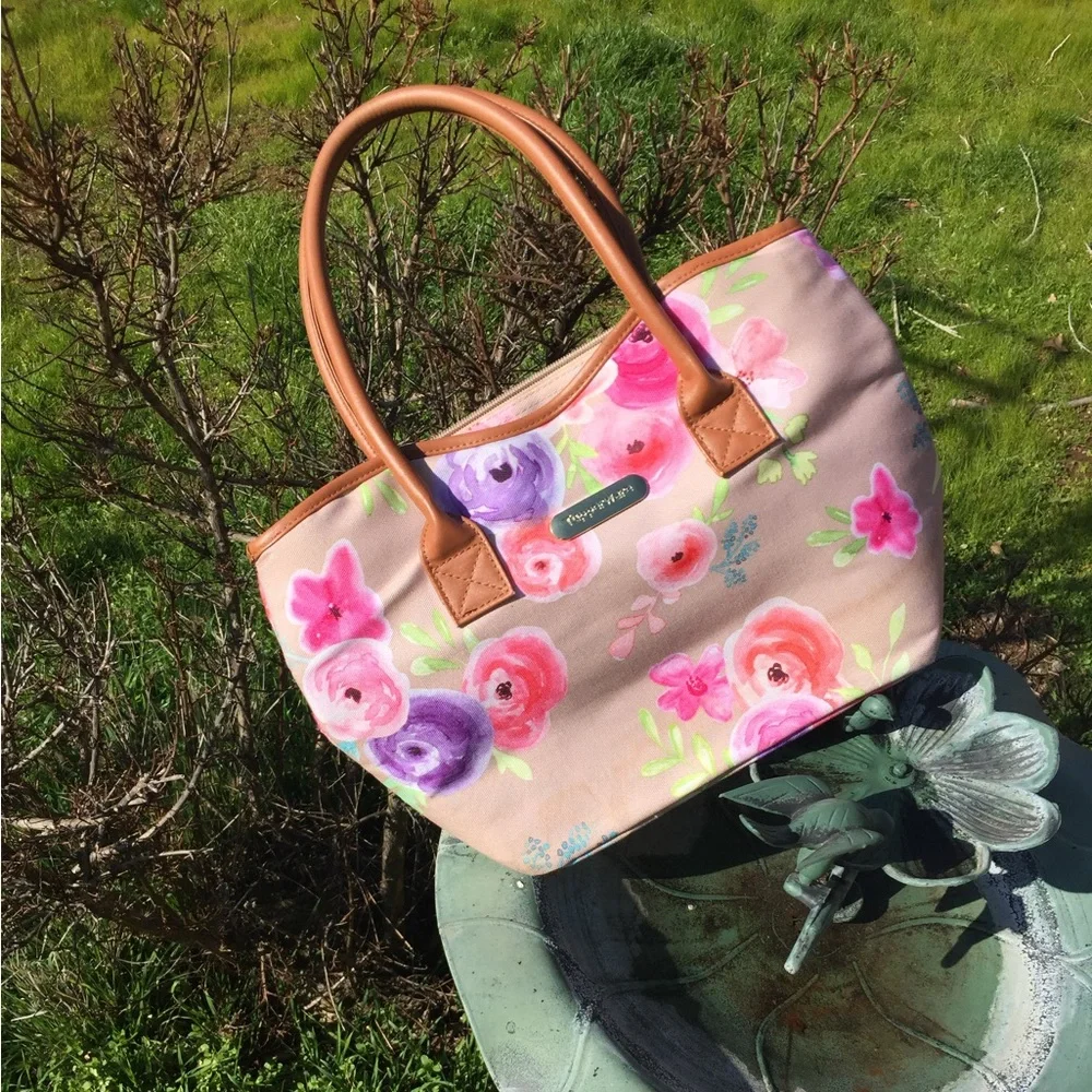 Canvas bag in fresh spring floral print - Picture 1 of 7